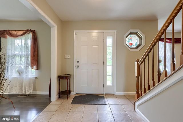 2455 BRANDYWINE LN, York, PA 17404