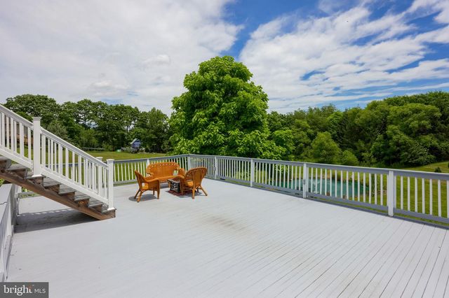 2455 BRANDYWINE LN, York, PA 17404