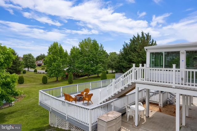 2455 BRANDYWINE LN, York, PA 17404