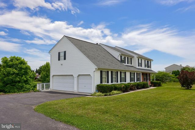 2455 BRANDYWINE LN, York, PA 17404