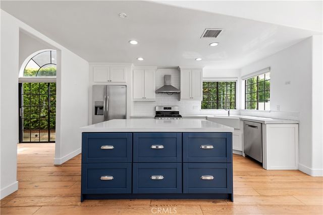 729 Maywood Court, Westlake Village, CA 91362