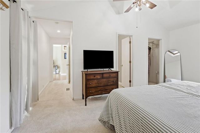 8519 W 69th Terrace, Overland Park, KS 66204