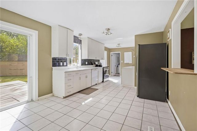 8519 W 69th Terrace, Overland Park, KS 66204