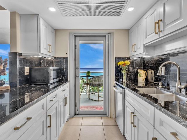 2841 N Ocean Boulevard 1708, Fort Lauderdale, FL 33308