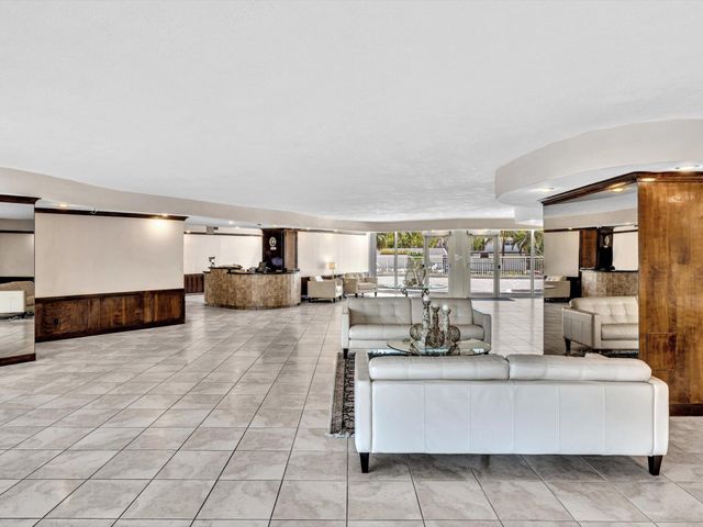 2841 N Ocean Boulevard 1708, Fort Lauderdale, FL 33308
