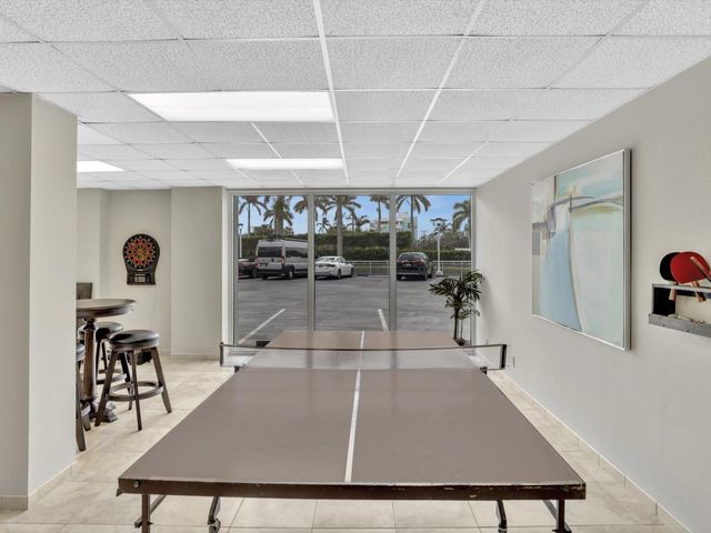 2841 N Ocean Boulevard 1708, Fort Lauderdale, FL 33308