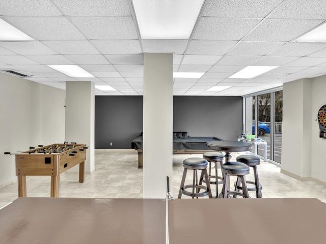 2841 N Ocean Boulevard 1708, Fort Lauderdale, FL 33308