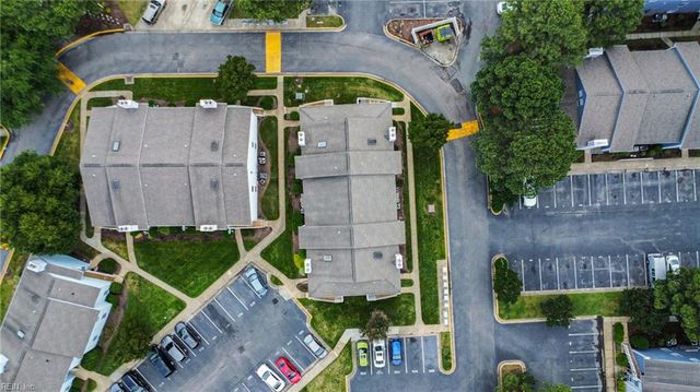 5600 Landfall DR # 102, Virginia Beach, VA 23462