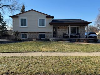 39825 Wolo Court, Clinton Charter Twp, MI 48038