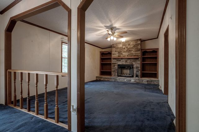 1280 Calvert RD, Vinton, VA 24179