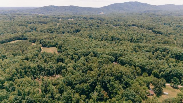 1280 Calvert RD, Vinton, VA 24179