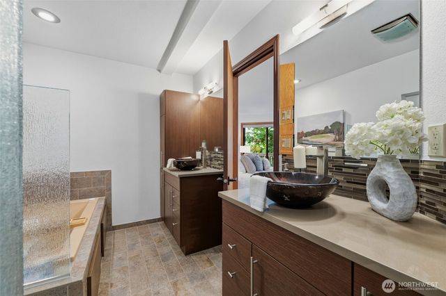 11318 Vipond Drive NW, Gig Harbor, WA 98329
