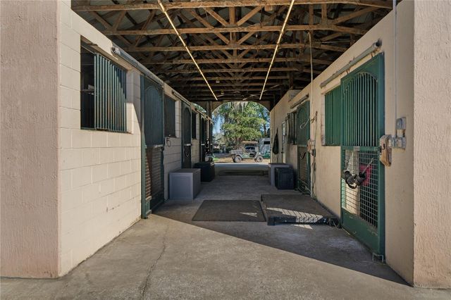 15995 NW 10TH CIRCLE, Citra, FL 32113