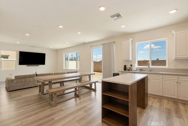 28443 Sandy Plains, Nuevo, CA 92567