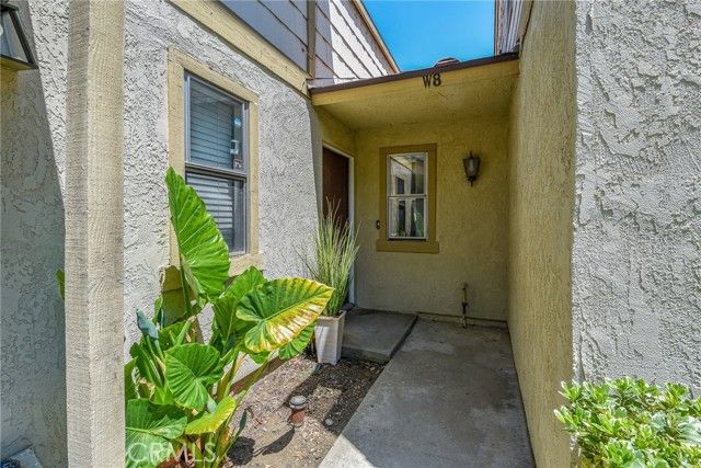 1031 S Palmetto Avenue W8, Ontario, CA 91762