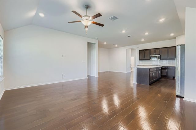 154 Eagle Ford DR, Kyle, TX 78640