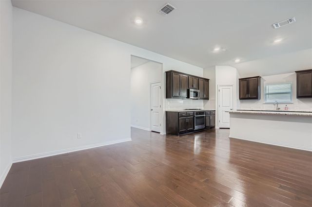 154 Eagle Ford DR, Kyle, TX 78640