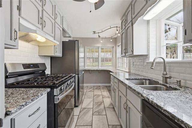 3014 Shrine Park Road, Leavenworth, KS 66048