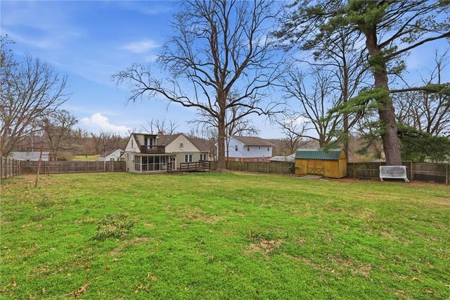 3014 Shrine Park Road, Leavenworth, KS 66048