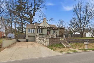 3014 Shrine Park Road, Leavenworth, KS 66048