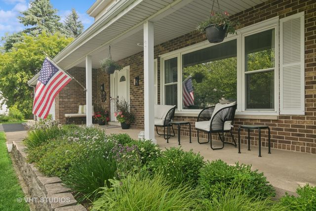 101 Tudor Drive, Barrington, IL 60010