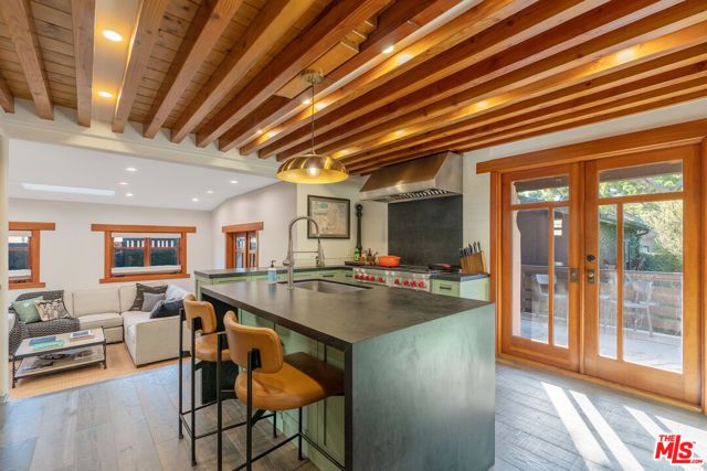 706 Navy Street, Santa Monica, CA 90405