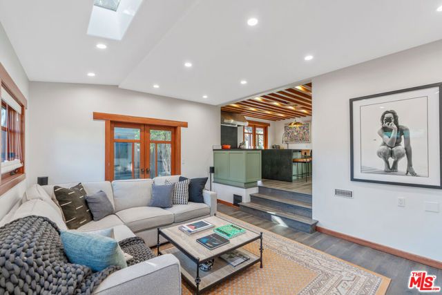 706 Navy Street, Santa Monica, CA 90405