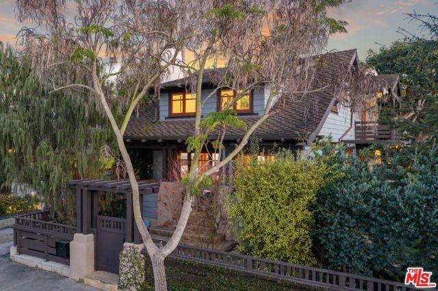 706 Navy Street, Santa Monica, CA 90405