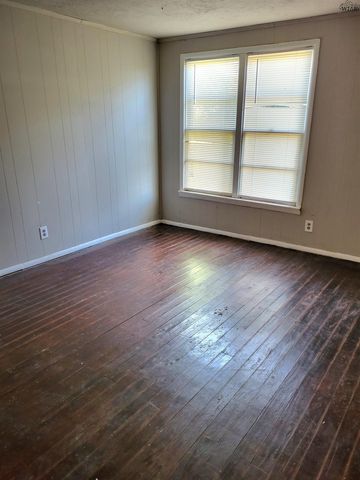 1102 NEFF AVENUE, Wichita Falls, TX 76301