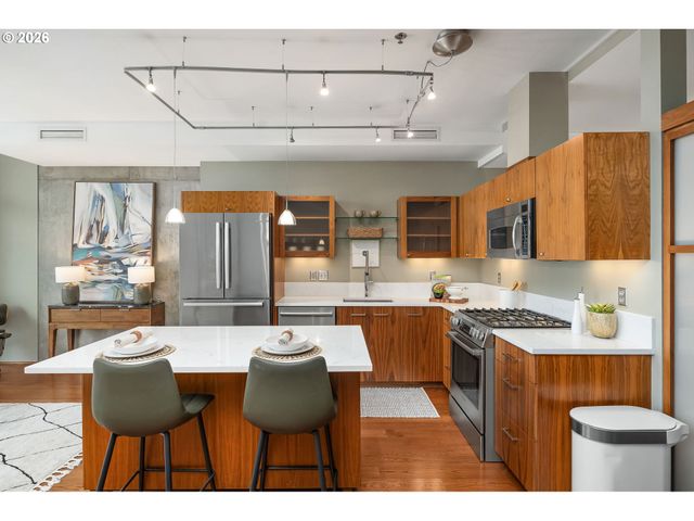 1221 Sw 10TH Ave 612, Portland, OR 97205