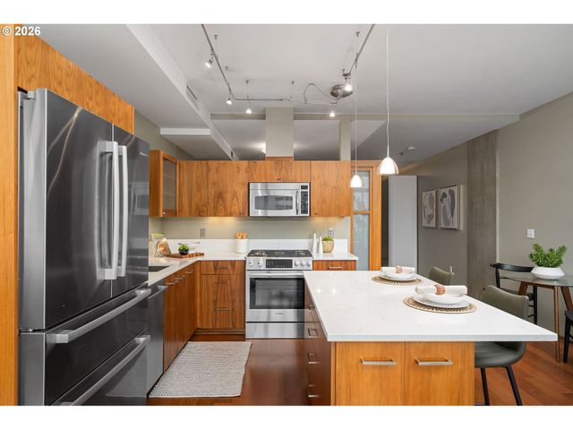 1221 Sw 10TH Ave 612, Portland, OR 97205