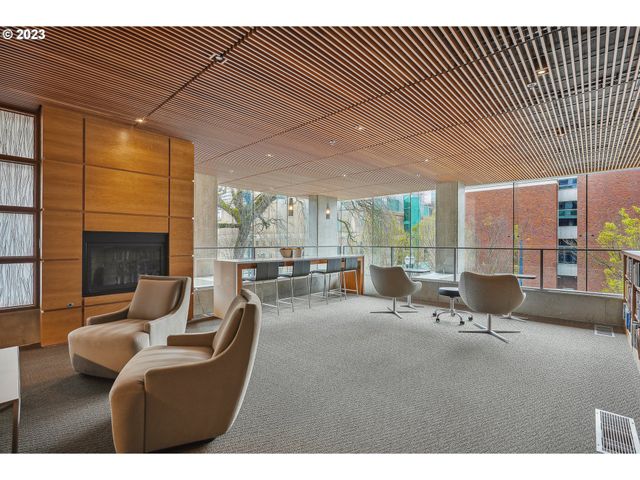 1221 Sw 10TH Ave 612, Portland, OR 97205