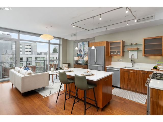 1221 Sw 10TH Ave 612, Portland, OR 97205