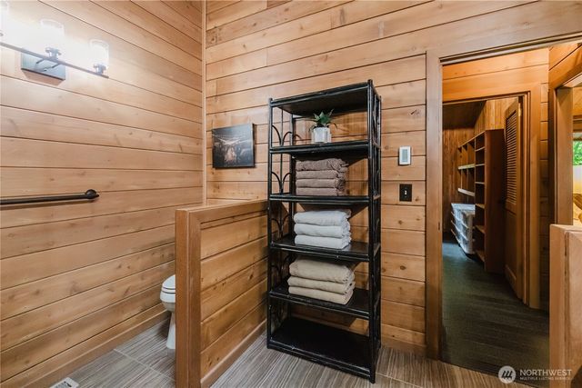 6350 Lariat Loop, Bainbridge Island, WA 98110