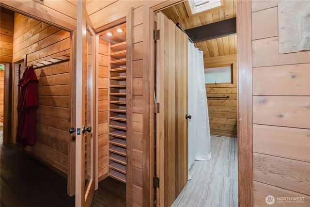 6350 Lariat Loop, Bainbridge Island, WA 98110
