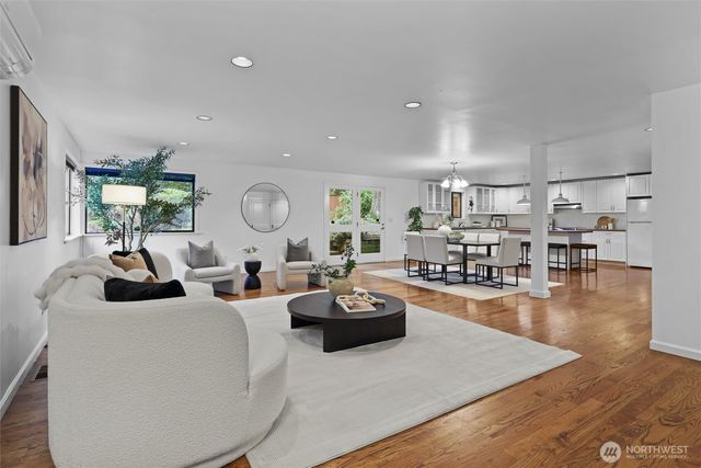 12121 NE 66th Street, Kirkland, WA 98033