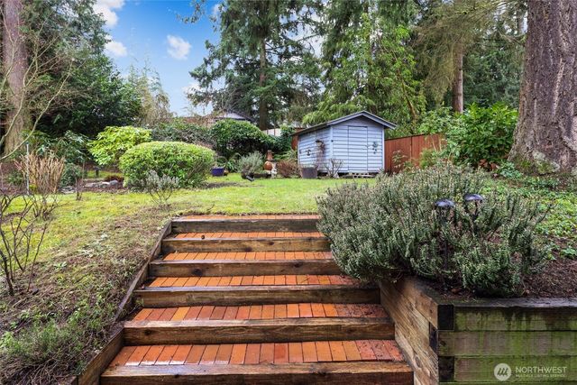 12121 NE 66th Street, Kirkland, WA 98033
