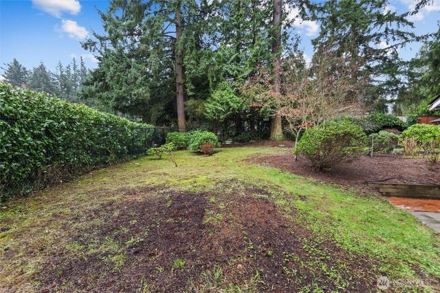 12121 NE 66th Street, Kirkland, WA 98033