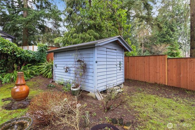 12121 NE 66th Street, Kirkland, WA 98033