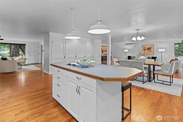 12121 NE 66th Street, Kirkland, WA 98033