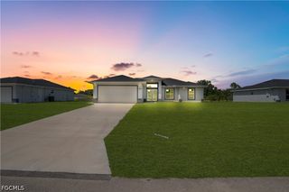 1023 Pilgrim ST E, Lehigh Acres, FL 33974