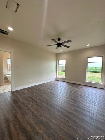 720 N Dickson, Poth, TX 78147