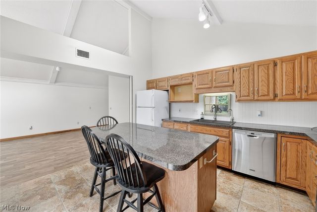 31 Pinewood Drive, Medina, OH 44256