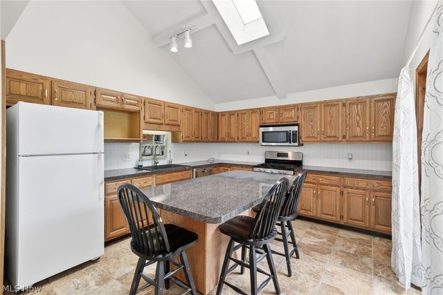 31 Pinewood Drive, Medina, OH 44256