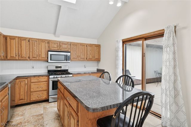 31 Pinewood Drive, Medina, OH 44256