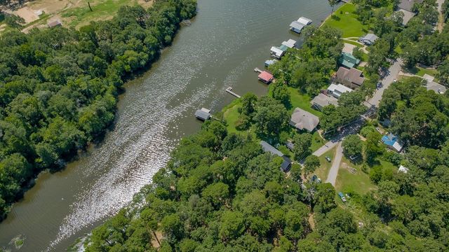 822 County Road 2297, Mineola, TX 75773