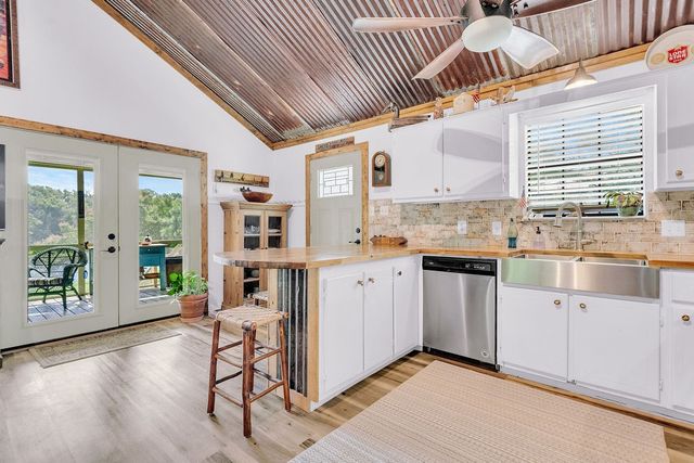 822 County Road 2297, Mineola, TX 75773