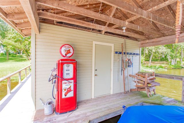 822 County Road 2297, Mineola, TX 75773