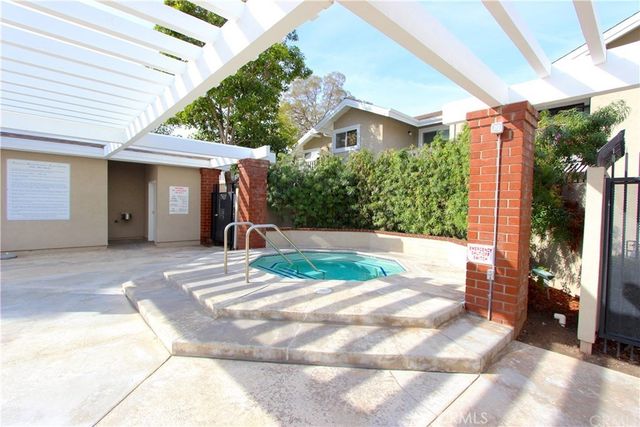 225 Tarocco, Irvine, CA 92618