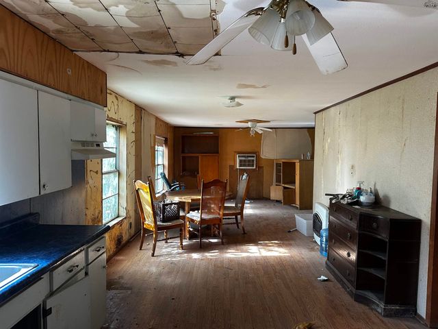 108 E WARD STREET, Petrolia, TX 76377